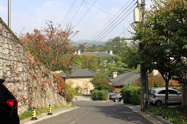 Walk Bukchon Like a Local: 7 Hidden Spots Tourists Miss